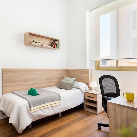 Micampus Armendariz Student Residence Sevilla Exterior foto